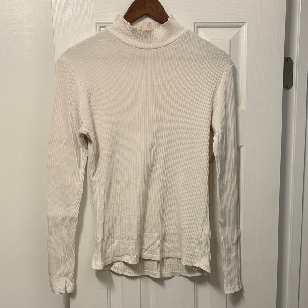 Elegant Cream Turtleneck Sweater